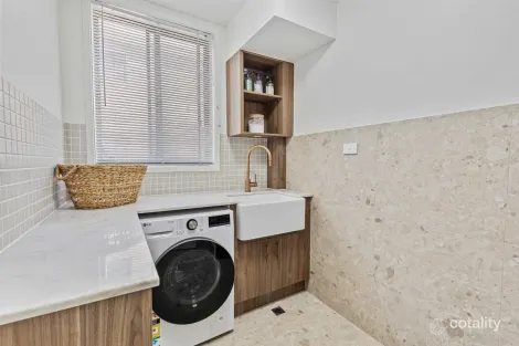 Property photo of 4/12 Second Avenue Broadbeach QLD 4218