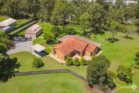Property photo of 8 Phipps Place Ormeau QLD 4208