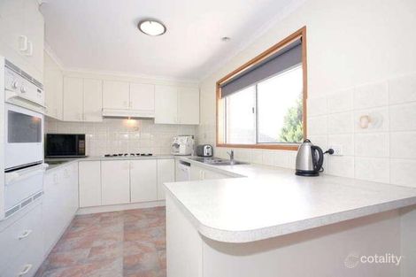 Property photo of 9 Diosma Court Narre Warren VIC 3805