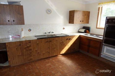 Property photo of 17 Cudmirrah Avenue Cudmirrah NSW 2540