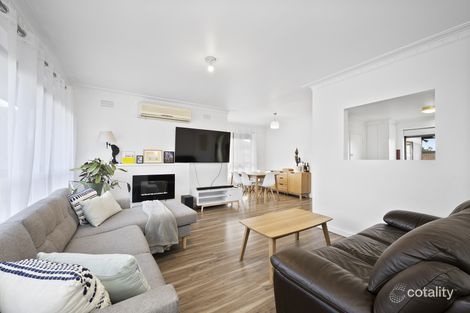 Property photo of 2 Oxford Street Wendouree VIC 3355