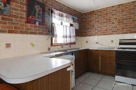 Property photo of 18 Echuca Crescent Koonawarra NSW 2530