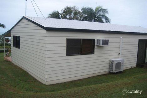 Property photo of 16 Ocean Drive Ilbilbie QLD 4738