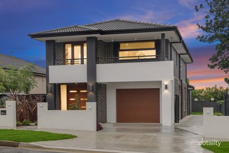 21 Hillcrest Ave, Greenacre, NSW 2190