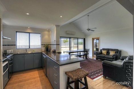Property photo of 15 Bookleaf Loop Halls Head WA 6210