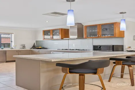 Property photo of 10 Laburnum Street Berwick VIC 3806