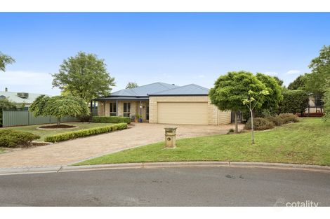 19 Harvest Cl, Romsey, VIC 3434
