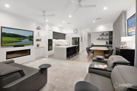 Property photo of 6127 Bolsena Circuit Hope Island QLD 4212