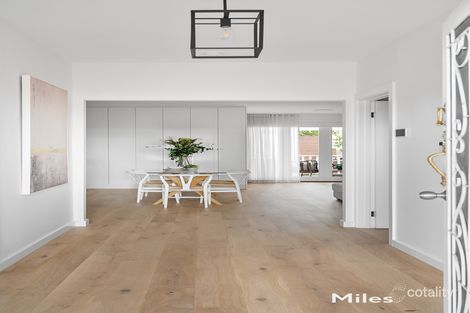 Property photo of 28 St Hubert Road Ivanhoe East VIC 3079