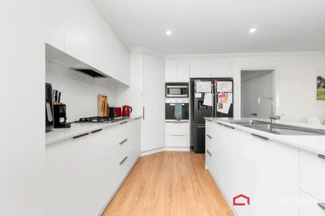 Property photo of 121 Bradman Drive Boorooma NSW 2650