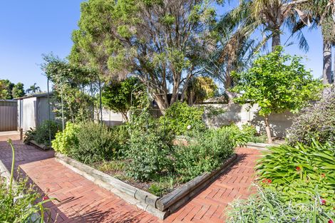 Property photo of 28 Travers Way Swan View WA 6056