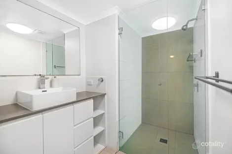 Property photo of 4/21 Huth Street Labrador QLD 4215