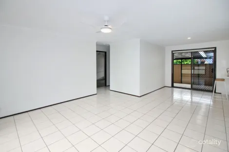 Property photo of 2/11 Morinda Way Labrador QLD 4215