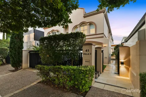 Property photo of 2/41 Cronin Avenue Main Beach QLD 4217