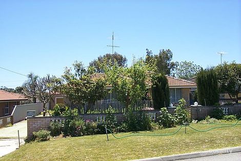 8 Hanlon St, Hamilton Hill, WA 6163