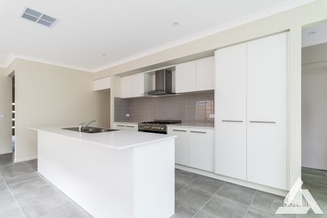 5 Acacia St, Officer, VIC 3809