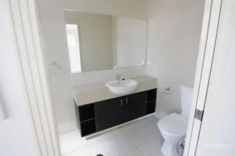 Property photo of 4/19 Gumtree Crescent Upper Coomera QLD 4209