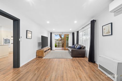 Property photo of 11 Ellen Way Sale VIC 3850