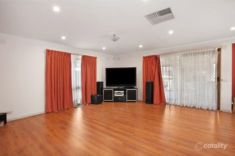 Property photo of 4 Coventry Crescent Mill Park VIC 3082