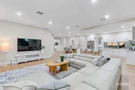 Property photo of 5 Wandana Avenue Seaview Downs SA 5049
