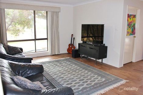 Property photo of 2 Duncan Street Mount Tarcoola WA 6530