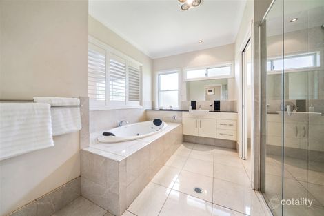 Property photo of 9619 New England Highway Geham QLD 4352