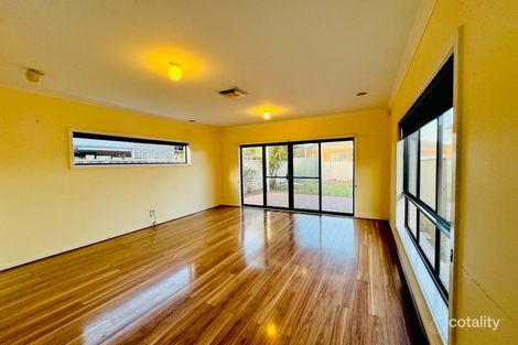 Property photo of 2/6 Assumption Close Truganina VIC 3029