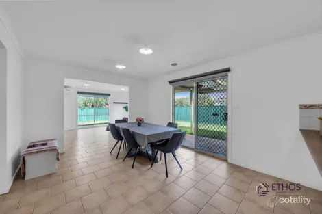 Property photo of 4 Charlesworth Crescent Burnside VIC 3023