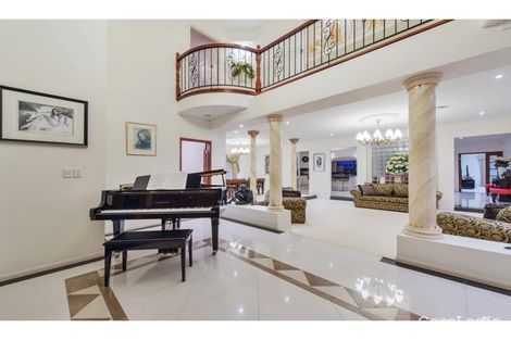 Property photo of 20 West River Links Boulevard Helensvale QLD 4212