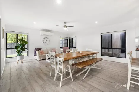 Property photo of 18 Endeavour Close Hemmant QLD 4174