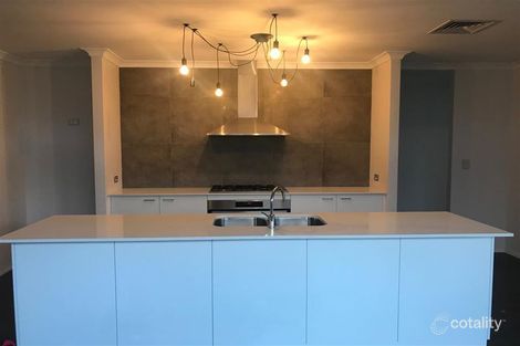 26 Citrine St, Treeby, WA 6164