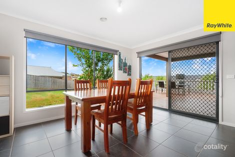 Property photo of 40 Monica Drive Drouin VIC 3818