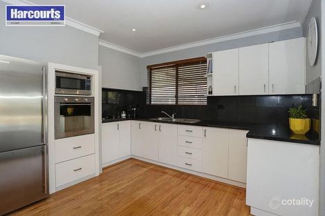 Property photo of 10 Dillenia Way Greenwood WA 6024