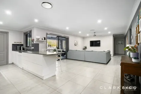 Property photo of 5 St Davids Close Gowrie NSW 2330