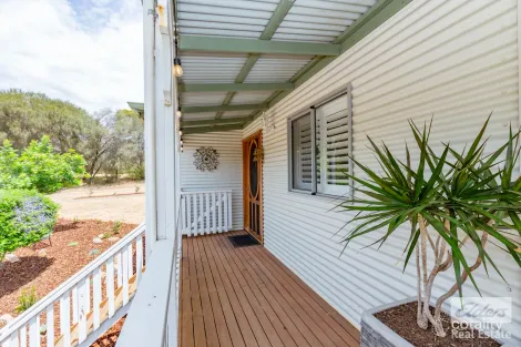 Property photo of 28 Roberts Vale Hoddys Well WA 6566