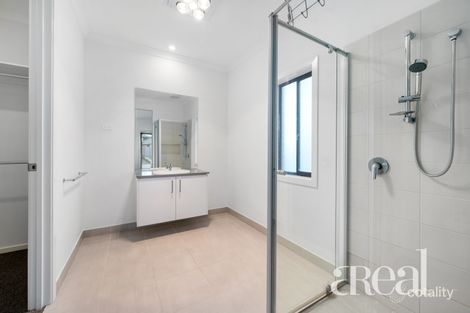 Property photo of 23 Darsham Crescent Point Cook VIC 3030