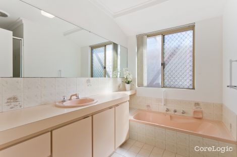 Property photo of 24 Hollingsworth Way Leeming WA 6149