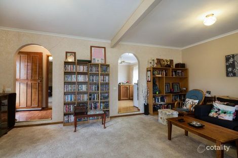 Property photo of 4 Semillon Grove Mount Clear VIC 3350