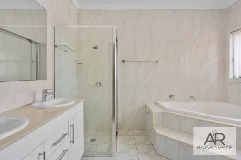 Property photo of 35 Larkin Crescent Flinders NSW 2529