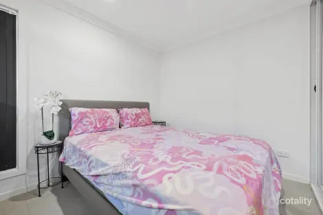 Property photo of 72A Kellerman Drive St Helens Park NSW 2560