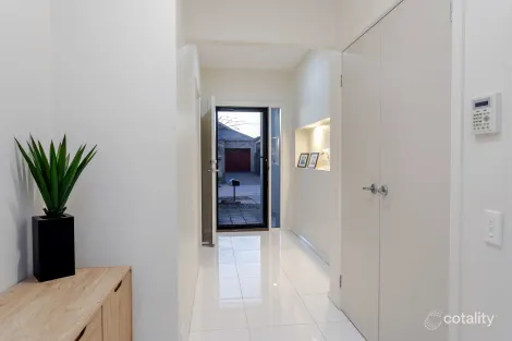 Property photo of 27 Bimini Crescent Mawson Lakes SA 5095