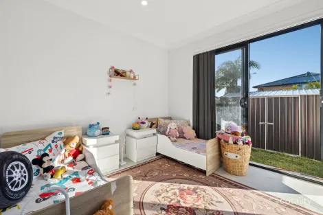 Property photo of 72A Kellerman Drive St Helens Park NSW 2560