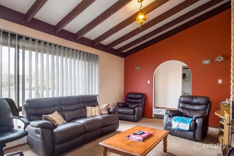 Property photo of 59 Grovelands Drive Camillo WA 6111