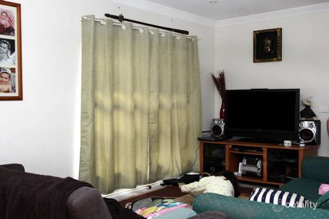 Property photo of 5 Ruby Place Werribee VIC 3030