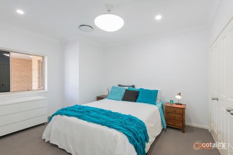 Property photo of 18 Seacliff Place Caves Beach NSW 2281