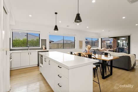 Property photo of 6 Broadhead Way Bannockburn VIC 3331