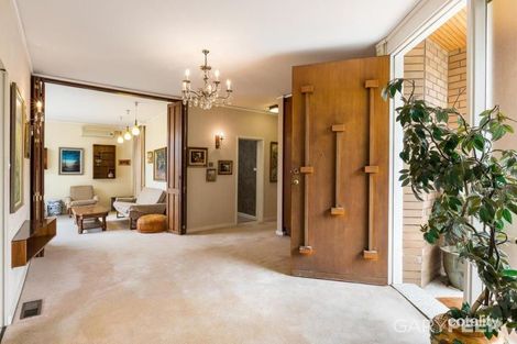 Property photo of 3 Polo Parade Caulfield North VIC 3161