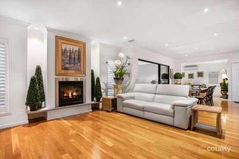 Property photo of 8 Lawton Grove Berwick VIC 3806