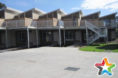 17/8-10 Mount View Pde, Mooroolbark, VIC 3138