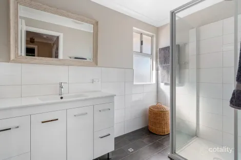 Property photo of 6 Azamor Drive Boulder WA 6432